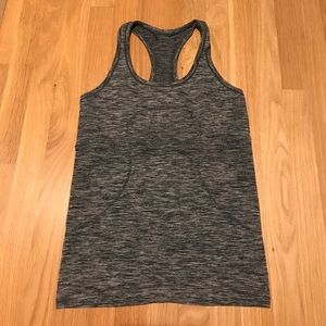 Racers back Lulu Lemon top